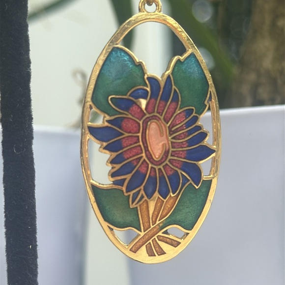 Vintage Cloisonné floral oval goldtone earrings - Picture 4 of 5